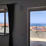 Residenza L'orizzonte Infinito 펜션 *