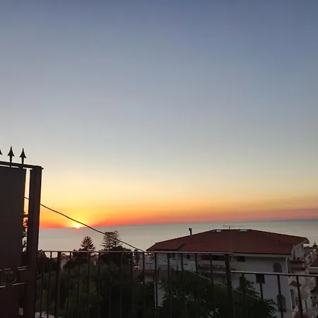 Holiday home Residenza L'orizzonte Infinito